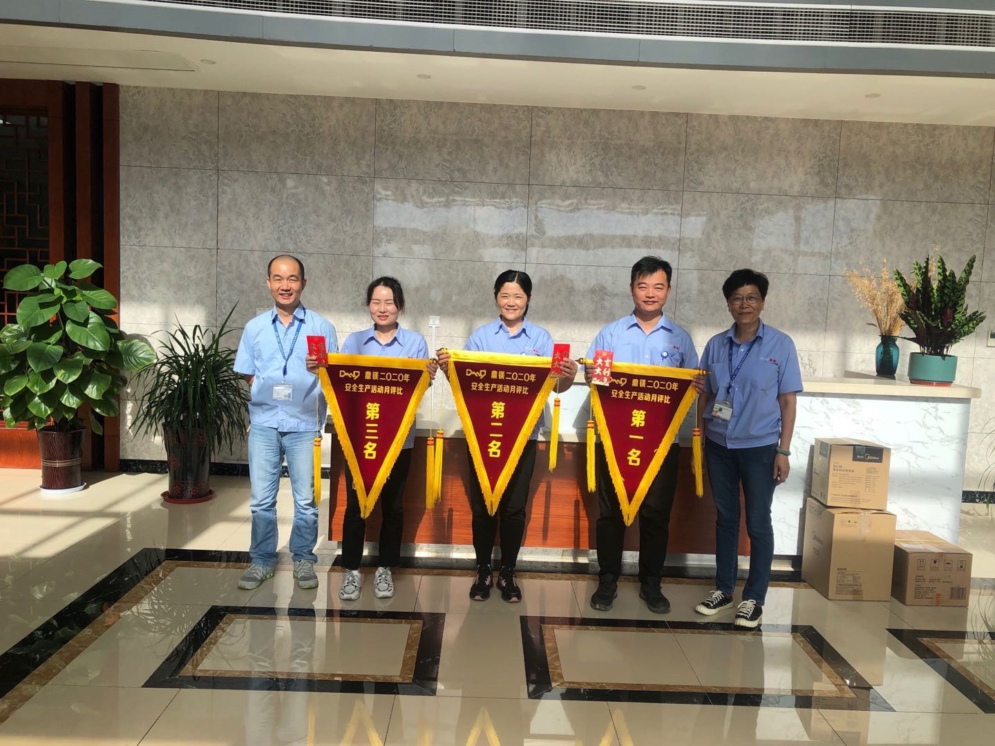 1686038605338728.jpg 1665388727391457.jpg